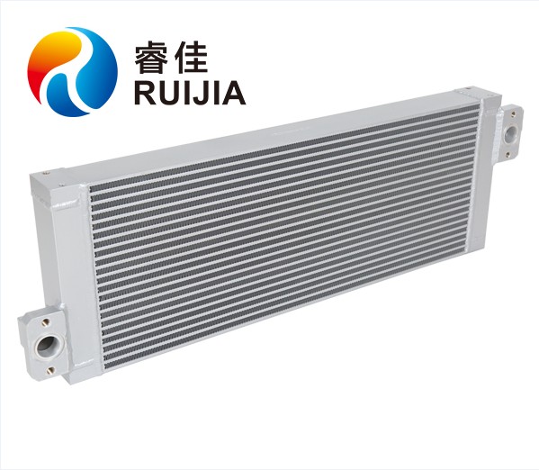 【<font color='red'>冷卻器廠家</font>】吊機液壓油散熱器選型，快速精良！