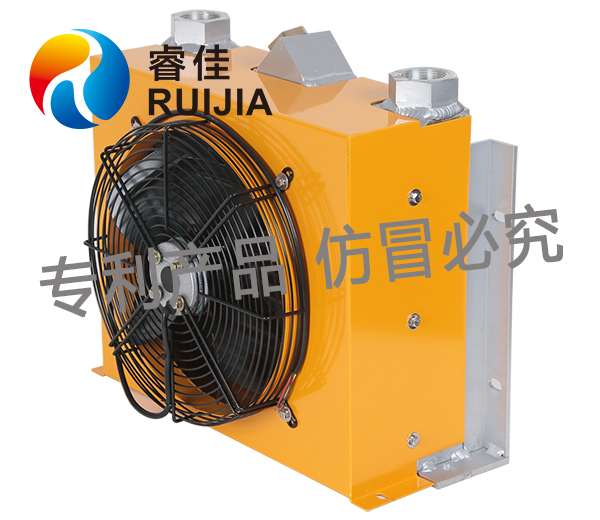 【<font color='red'>冷卻器廠家</font>】液壓風(fēng)冷卻器RJ-357 出發(fā)泰國(guó)！