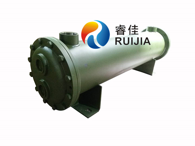 大型沖床列<font color='red'>管式油水冷卻器</font>定做