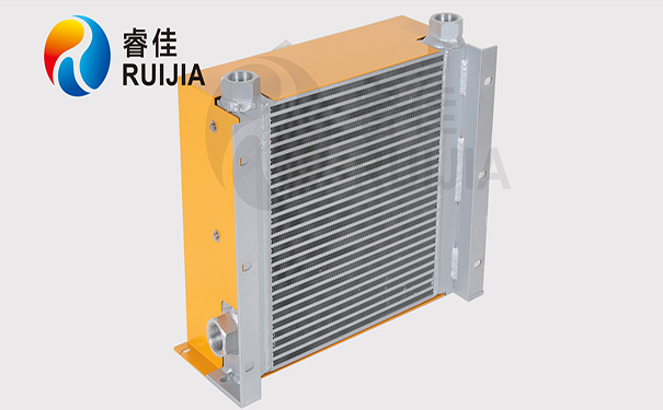 水切割機(jī)風(fēng)冷卻器哪里有？找佛山<font color='red'>睿佳冷卻器</font>！