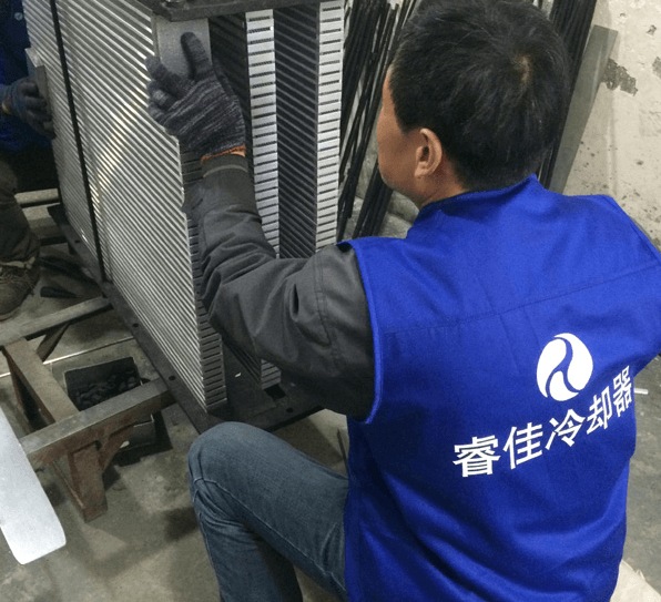 【客戶上門】空壓機冷卻器定做，睿佳幫到您