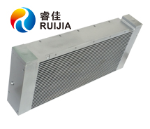 挖機<font color='red'>液壓油散熱器</font>